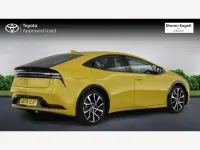 Begagnad Toyota Prius 2024 Gul Halvkombi
