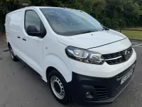 Used Vauxhall Vivaro Edition 100 HP (73 kW) 2019 White MPV