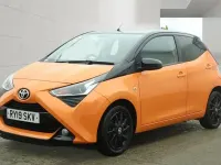 Used Toyota Aygo X-cite 72 HP (52 kW) 2019 Orange Hatchback