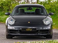 Begagnad Porsche 911 355 HK (261 kW) 2007 Grå Sportkupé