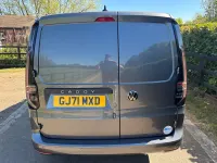 Usado VW Caddy Pro 102 CV (75 kW) 2021 Gris Monovolumen
