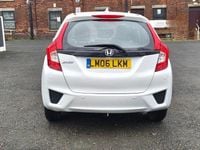 Used Honda Jazz SE 2015 White Hatchback