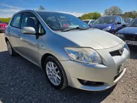Used Toyota Auris T3 124 HP (91 kW) 2008 Silver Hatchback