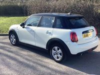 Used Mini Cooper Hatch 136 HP (100 kW) 2018 White Hatchback