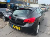 Used Vauxhall Astra Excite 108 HP (79 kW) 2011 Black Hatchback