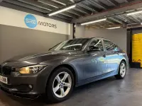 Usado BMW 320 Comfort Edition 184 HP (135 kW) 2014 Cinzento Sedan