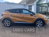 Used Renault Captur Version S 143 HP (105 kW) 2021 Orange/black SUV