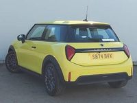 Used Mini Cooper Classic 204 HP (150 kW) 2024 Yellow Hatchback