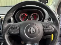 Usado MG MG3 Exclusive 106 CV (77 kW) 2022 Plateado Utilitario