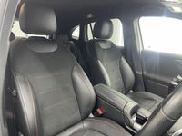 Used Mercedes GLA200 Executive 163 HP (119 kW) 2021 White SUV