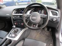 Begagnad Audi A5 S-Line 190 HK (139 kW) 2015 Silver Sportkupé