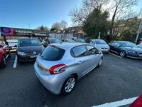 Used Peugeot 208 Active 70 HP (51 kW) 2013 Silver Hatchback