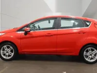 Usado Ford Fiesta Zetec 2013 Vermelho Citadino