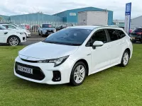 Used Suzuki Swace 140 HP (102 kW) 2023 White Estate