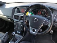 Used Volvo V40 R-Design Pro 152 HP (111 kW) 2019 Hatchback