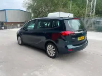 Second-hand Vauxhall Zafira Design Edition 140 CP (102 kW) 2016 Verde Monovolum