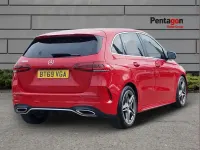 Usado Mercedes B200 Executive 163 CV (119 kW) 2019 Rojo Monovolumen
