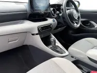 Used Toyota Yaris 116 HP (85 kW) 2023 White Hatchback