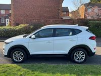 Used Hyundai Tucson SE 177 HP (130 kW) 2017 White SUV