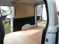 Second-hand Vauxhall Combo Edition 100 CP (73 kW) 2021 Alb Monovolum