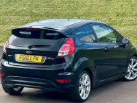 Used Ford Fiesta Zetec 125 HP (91 kW) 2016 Black Hatchback