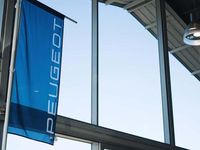 Used Peugeot 208 GT 101 HP (74 kW) 2024 White Hatchback