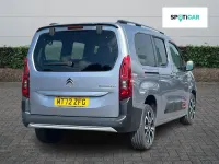 Usado Citroën Berlingo XTR 128 HP (94 kW) 2023 Cinzento Monovolume