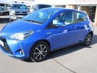 Usado Toyota Yaris Hybrid 101 HP (74 kW) 2018 Azul Citadino
