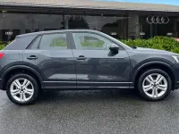 Usado Audi Q2 Sport 116 CV (85 kW) 2024 Gris SUV