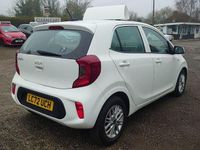 Used Kia Picanto 67 HP (49 kW) 2022 White Hatchback