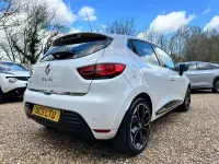 Used Renault Clio Iconic 110 HP (80 kW) 2018 White Hatchback