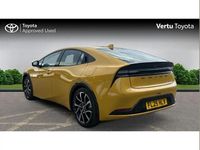 Used Toyota Prius 220 HP (161 kW) 2025 Yellow Hatchback