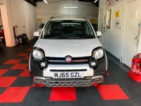 Used Fiat Panda Cross Cross 90 HP (66 kW) 2015 White Hatchback