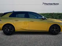 Second-hand Vauxhall Astra GS Line 130 CP (95 kW) 2022 Galben Hatchback