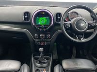 Used Mini Cooper Countryman Exclusive 134 HP (98 kW) 2019 Green SUV
