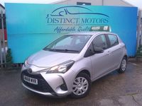 Used Toyota Yaris Active 72 HP (52 kW) 2018 Silver Hatchback