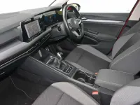 Używany VW Golf VIII Active 147 KM (108 kW) 2022 Czerwony Hatchback