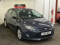 Begagnad Ford Focus Titanium 2014 Grå Halvkombi