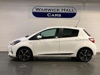 Used Toyota Yaris Hybrid Design 2017 White Hatchback