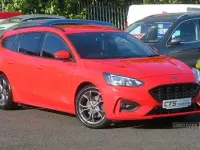 Used Ford Focus ST-Line 120 HP (88 kW) 2019 Red Estate