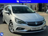 Używany Vauxhall Astra Design Edition 2018 Srebrny Kombi