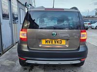 Used Skoda Yeti SE 105 HP (77 kW) 2011 Brown SUV