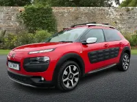 Used Citroën C4 Cactus Rip Curl 110 HP (80 kW) 2017 Red Hatchback