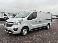 Second-hand Vauxhall Vivaro Sportive 120 CP (88 kW) 2019 Argintiu Monovolum