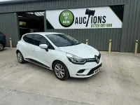 Used Renault Clio IV Dynamique 90 HP (66 kW) 2018 White Hatchback