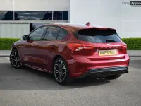Used Ford Focus ST-Line X 2019 Ruby red Hatchback