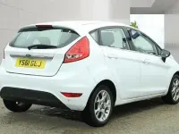 Used Ford Fiesta Zetec 2011 White Hatchback