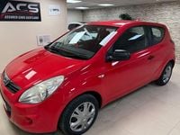 Used Hyundai i20 Classic 77 HP (56 kW) 2011 Red Hatchback