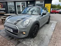 Usado Mini Cooper Hatch 136 HP (100 kW) 2016 Cinzento Citadino