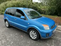 Used Ford Fusion Titanium 101 HP (74 kW) 2012 Blue Hatchback